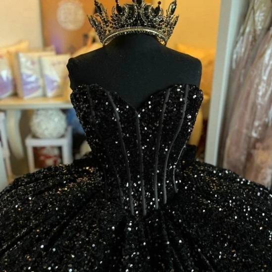 2024 Black Shiny Sweetheart Quinceanera Dresses Off Shoulder Sequined Beads Chapel Train Corset Prom vestido de debutante 15