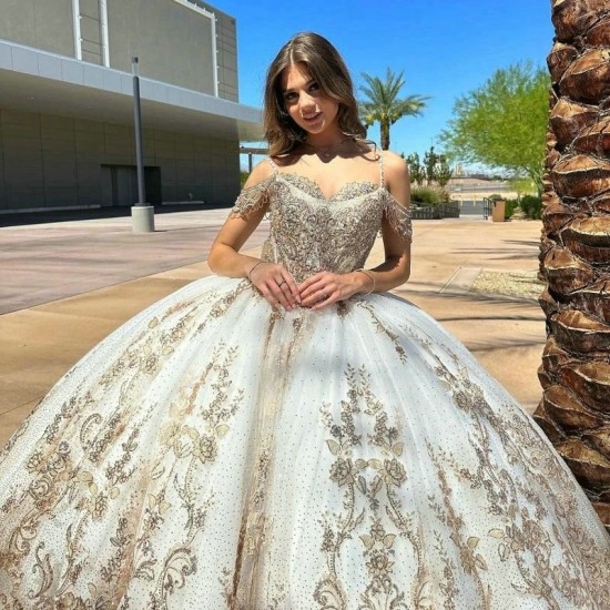 Luxury Ivory Quinceanera Dresses 2024 Lace Appliqued Tull Crystal Ball Gown Vestidos 15 De Quinceanera Sweetheart Sweet