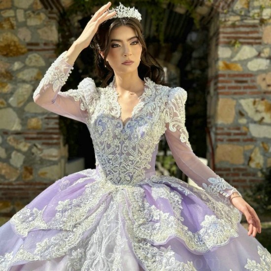 Luxury Lilac Purple Princess Ball Gown Quinceanera Dresses Appliques Lace Rhinestones Luxury Long Sleeved Vestidos De 15 Anos