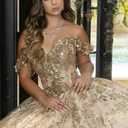 Sparkly Rose Gold Princess Quinceanera Dresses Off Shoulder Ball Gown Glitter Appliques Lace Crystals Beads Tull Sweet 15th Dress