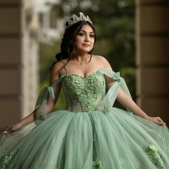 2024 Mint Green Shiny Ball Gown Quinceanera Dresses Classic Applique Lace Flower Beads Tull Sweet 16 Dress Corset Vestidos De 15