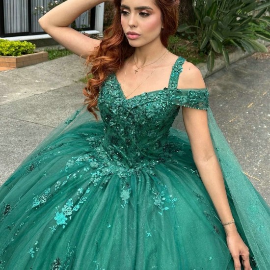 Beaded Emerald Green Ball Gown Quinceanera Dress With Cape 3D Flower Corset Lace Appliques Sweet 16 Dress Court Train Vestidos