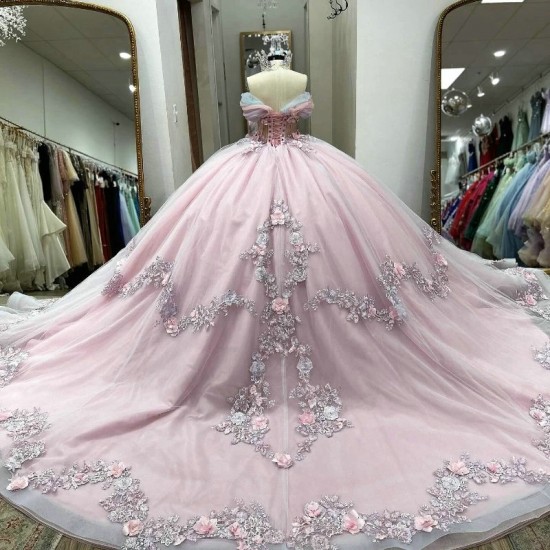 Light Pink Sweet 16 Quinceanera Dress Off Shoulder Appliquéd Lace Crystal Tull Ball Gown Princess Party Birthday Dress Vestidos