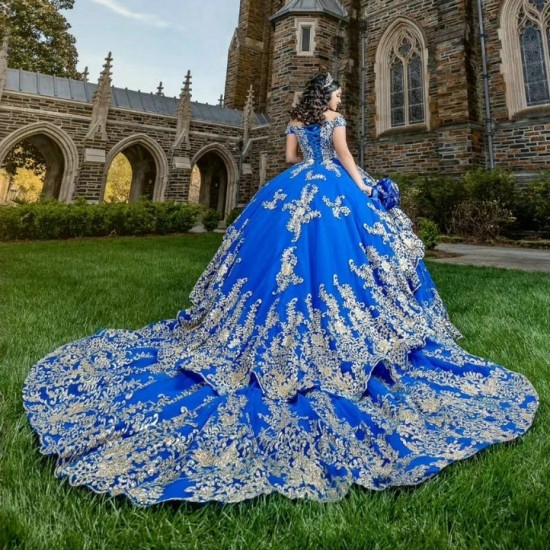 Luxury Blue Quinceanera Dresses 2024 Gold Lace Appliqued Pearls Ball Gown Vestidos 15 De Quinceanera Sweetheart Sweet 16