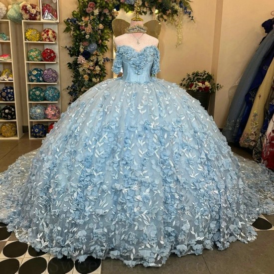 Luxury Sky Blue Quinceanera Dresses Lace Appliqued Crystal Tull Ball Gown Vestidos 15 De Quinceanera Sweetheart Sweet 16