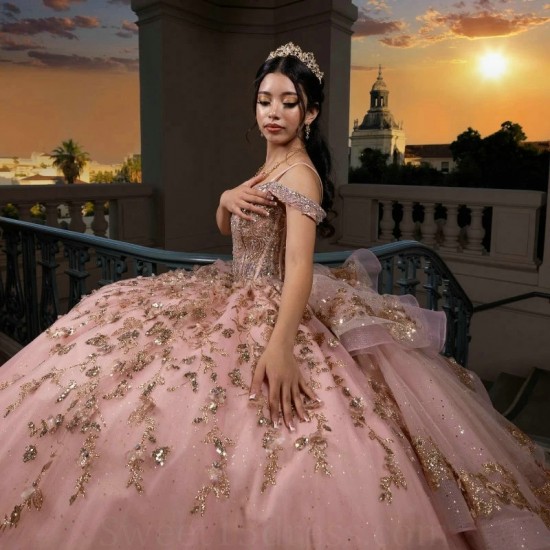 Off The Shoulder Pink Quinceanera Dress Ball Gown Sequins Applique Beaded Crystals Applique Lace Tull Mexico Sweet 16 Vestidos