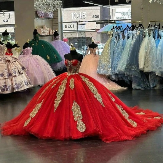 Off The Shoulder Red Ball Gown Quinceanera Dresses Gold Appliques Lace Beads Tull With Cape Ruffles Corset Vestidos De 15 Anos