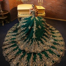 Off the Shoulder Emerald Green Quinceanera Dress Ball Gown Gold Lace Applique Beads Tull Corset Sweet 16 Vestidos De 15 Anos