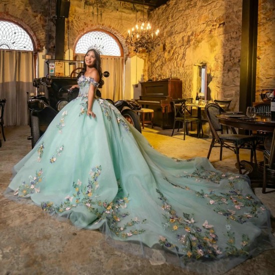 Sparkle Mint Green Princess Quinceanera Dresses Appliqued Bow Tull Vestidos De 15 Quinceanera Off Shoulder Sweet 16 Mexican Prom