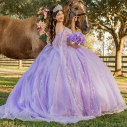 Sparkly Lilac Princess Off Shoulder Quinceanera Dresses Lace Applique Beads Tull With Cape Sweet 16 Ball Gown Vestidos De 15Anos