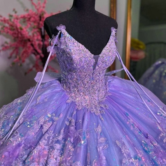 Off The Shoulder Lavender Quinceanera Dresses Ball Gown Sleeveless Floral Appliques Lace Handmade Flowers Beads Sweet 15 Party