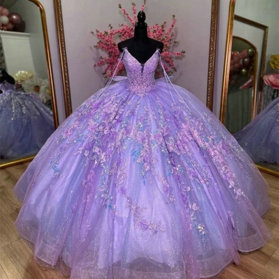 Off The Shoulder Lavender Quinceanera Dresses Ball Gown Sleeveless Floral Appliques Lace Handmade Flowers Beads Sweet 15 Party