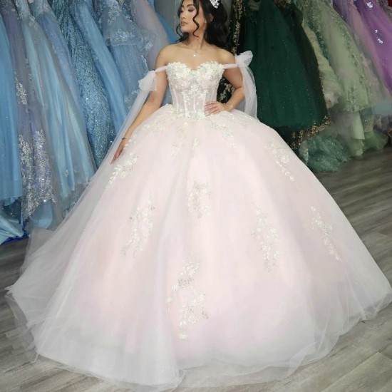 Off The Shoulder Light Pink Quinceanera Dresses Sweet 15 Gowns Applique Lace Bead Tull Vestidos De 15 Quinceanera