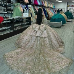 Off The Shoulder Pink Sparkling Quinceanera Dress Beading Gold Appliques Lace Bow Ball Gown Birthday Formal Party Gown