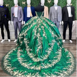 Off the Shoulder Emerald Green Ball Gown Quinceanera Dresses Sweet Gold Appliques Lace Beads Corset Prom Party Vestidos De 15