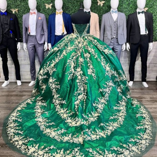 Off the Shoulder Emerald Green Ball Gown Quinceanera Dresses Sweet Gold Appliques Lace Beads Corset Prom Party Vestidos De 15