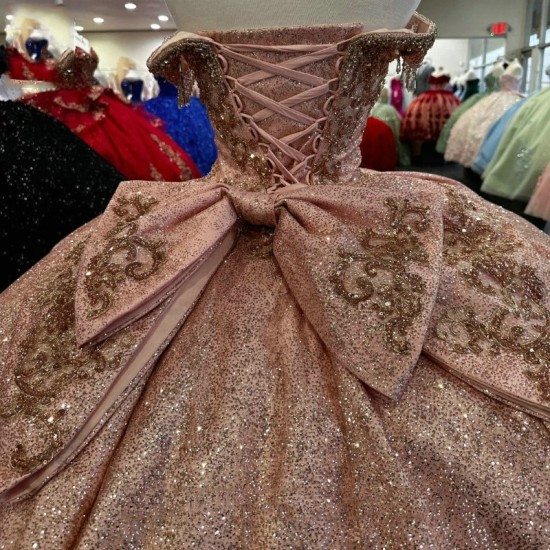 Off the Shoulder Rose Gold Princess Ball Gown Quinceanera Dress 2024 applique Lace Sweet 16 Dress vestidos Birthday Party Gown