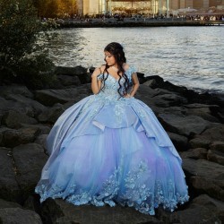 Sky Blue V-Neck Ball Gown Quinceanera Dress Appliques Off The Shoulder Birthday Party Gowns Beaded Prom Dresses Vestido De 15