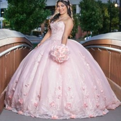 Sweetheart Pink Ball Gown Quinceanera Dresses Beaded Celebrity Party Gowns Applique Lace Tull Graduation Vestido De 15 Anos Robe